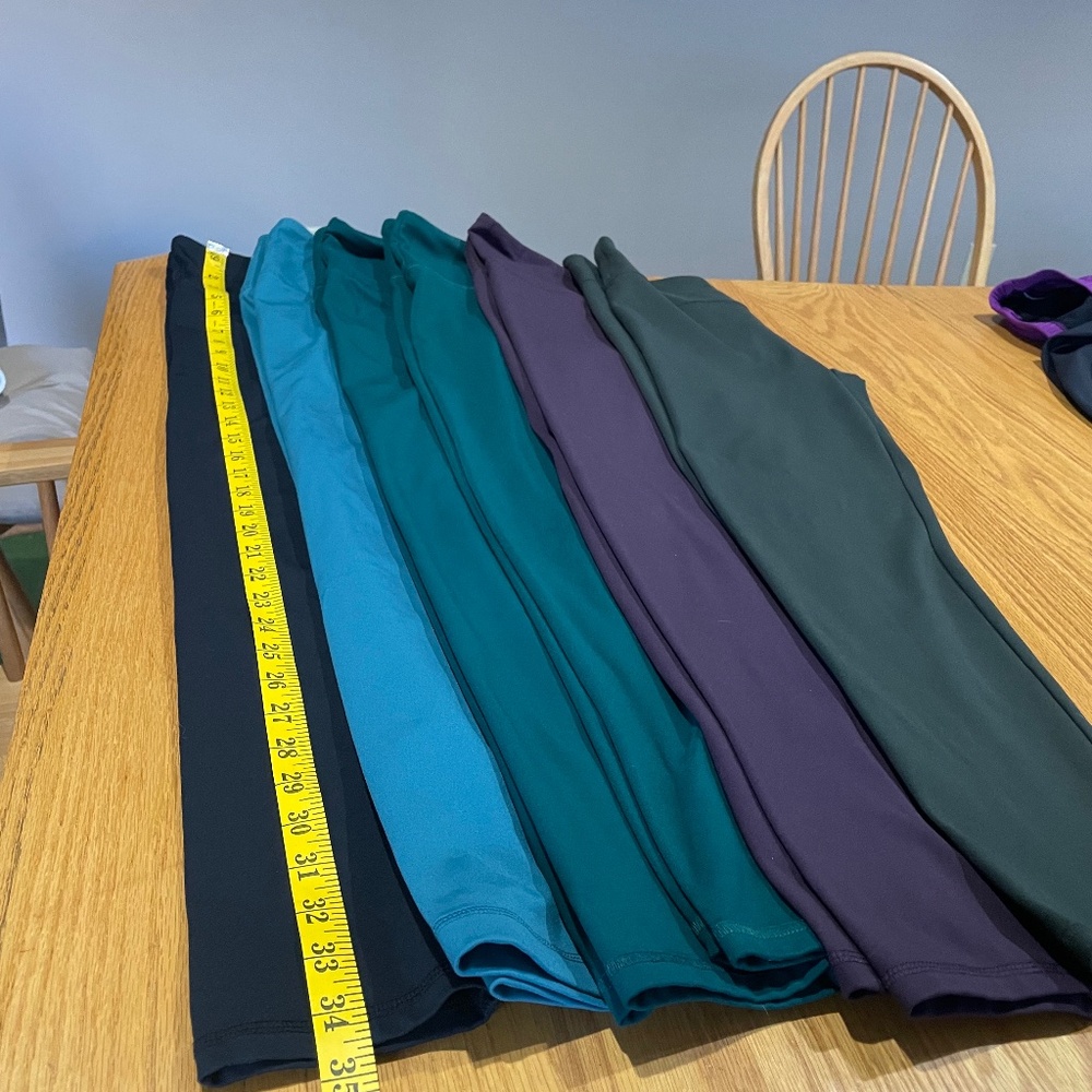 Ankle length leggings by Zobha  &  Layers